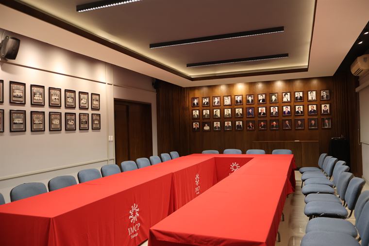 Aula Consejeros desde la esquina